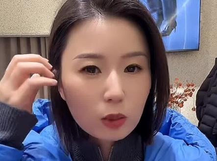 小眼妹31号和亲家母海莉姐同框直播,1号直播带奉节脐橙#索图大舞台 #索图 #抖音小助手#小眼妹 #奉节脐橙 @索图