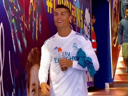 世纪德比大赛 惊艳了时代 C罗绝杀后诺坎普晒球衣回应梅西 #传奇永不谢幕 #我的偶像 #精彩瞬间 #冠军 #实力派 #你是凭实力刷到的 #这谁顶得住啊 #经典回顾 #惊艳了时光 #一代人的青春