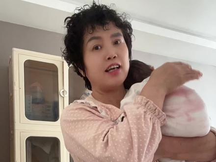 宝妈们有条件坐月子就请足2个月时长的月嫂。二月闹的宝宝更崩溃#宝妈 #坐月子 @月嫂云姐(推荐专业靠谱月嫂)