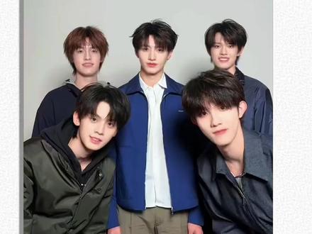 TOP登陆少年,二度赴约Prada大秀 TOP连续第二年登上国际时装周核心舞台#top #米兰时装周 #朱志鑫 #张泽禹 #张极#左航#苏新皓