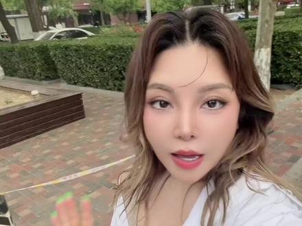 做个不红的歌手真“爽”啊#崔子格 #歌红人不红 #卜卦 #付豪