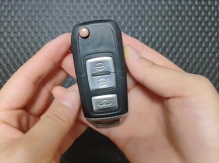 奔腾车钥匙更换教程#奔腾汽车钥匙电池 #车钥匙电池更换 #电池更换教程