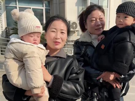 五个月的宝宝打疫苗一声都没哭,太棒了!妈妈为你点赞!每一次疫苗都在见证着你的成长!#记录真实生活 #家有萌娃 #打疫苗