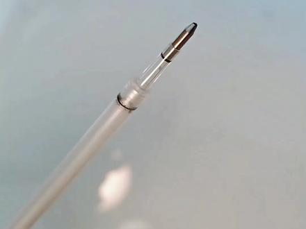 谁能想到圆珠笔芯还能做水枪!做法超简单,孩子玩到停不下来,解压又好玩~
5个标签:
#手工教程 #创意手工 #亲子手工 #圆珠笔改造 #手工DIY