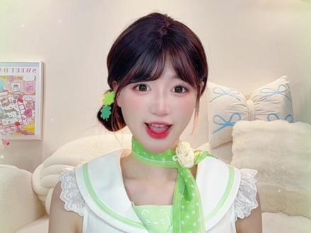 🥹最简单的手势舞出现啦!都给我学起来!#手势舞 #甜妹