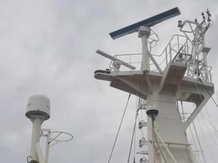 货轮驾驶台的雷达为什么一大一小#国际海员 #海员船员 #海员生活 @抖音小助手