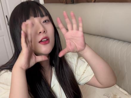 姐们们老是催长视频,不知道拍点啥,那就来个小分享吧😚~总觉得时间差不多了,该给他俩买点什么东西了,就是不知道从哪下手,做了好多功课📄先整俩大件吧🤓#一个身体三颗心跳 #双绒双羊 #孕期穿搭 #孕期好物分享 #购物分享