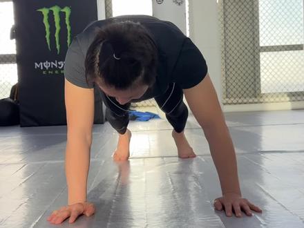 你们要的来了😁 #平板支撑卡点挑战