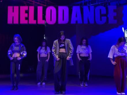 嗯哼嗯嗯哼还是有点洗脑嘎~#舞蹈课堂随拍 #原创编舞 #NotAngry