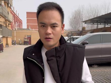 我知道,我可能亲手推开了近在眼前的幸福,但有些东西比幸福更重要,它叫脊梁。