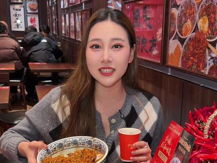 宜悦城王椒椒本帮面新店开业,28.8代50每次可用2张,浇头现点现炒香迷糊了!#南京美食 #上海本帮面 #食材新鲜才是硬道理 #舌尖上的味道 #本帮面
