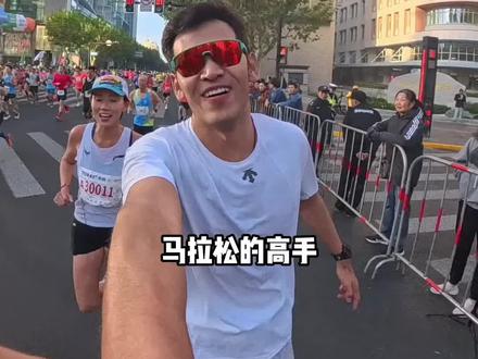 马拉松的成绩好能不能玩转铁人三项?来跟我一起看看答案#马拉松 #铁人三项 #运动帮帮团 #好饭直接点手势舞 #游泳
