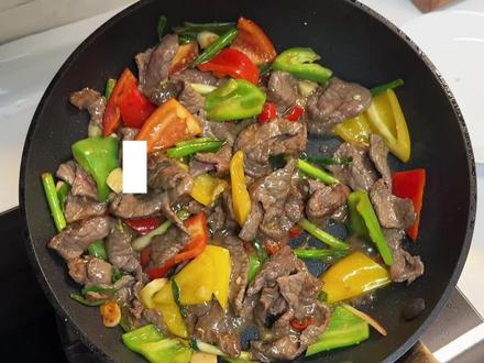 Vol.21 | 好吃不胖的「彩椒爆炒牛肉」 无敌美味 #减脂餐 #厨房日记 #家常菜教程 #小炒牛肉 #vlog十亿流量扶持计划