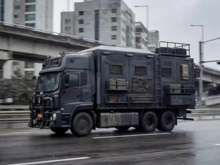 第二集丨危机即将来临,我该开着末日重卡去哪里呢? .