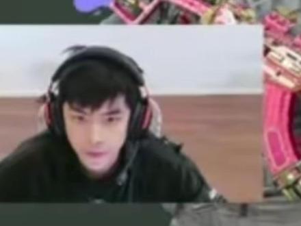 烟拐奇袭钢牙直播间,梅开二度 #白泽三角洲行动 #冻腰冻拐三角洲行动 #钢牙三角洲行动 #冻腰冻拐创作者激励活动 @钢牙(三角洲行动) @白泽(三角洲行动) @冻腰冻拐(三角洲行动)