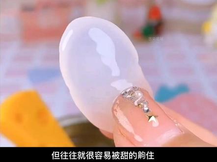 【结在树上的果冻】东南亚特色水果,国内小伙伴只在甜品店里见过,其果肉晶莹如玉,清甜滑嫩,吃法也是很独特。#纯天然无添加 #亚答子 #亚达子 #棕榈果 #甜品美食