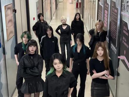 今天这一期给公主们 介绍一下从报名到工作的全过程~#化妆学校#零基础教学#学化妆来曼亚 #曼亚美业教育