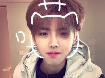 足球界有此等尤物怎么现在才通知我#陈金剑#湘超#足球#冷脸萌