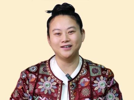 道士的衣服道袍有很多种颜色,都有什么含义? 在道观种看到道士穿不同颜色的衣服,分别代表什么含义?在什么场合下应该穿什么颜色的衣服?
#道家文化 #道教文化 #道袍