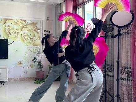 #黑土地扇子舞#背面演示完整版 @DOU+小助手 @抖音小助手 @DOU+上热门