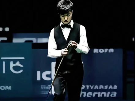 在无人在意的角落,吴振宇杀穿胜部晋级8强,如果冠军有名字,那一定改属于他了#台球 #台球是一种生活 #吴振宇 #体育@吴振宇独牙台球