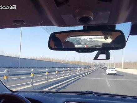 汽车内后视镜不知怎么用,说明驾驶技巧不熟练,新手一定要学会