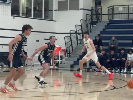 中国切特?下一位有NBA首轮前景的国产内线?旅美小将郇斯楠独家专访,听听他为何选择普渡大学!
#中国男篮 #郇斯楠 #NCAA #普渡大学 #CBA