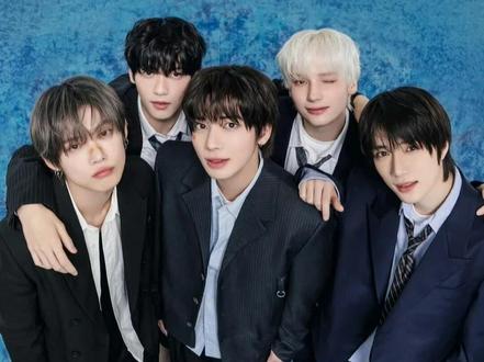 KPOP男团美学积累:TXT 颜值分析篇 TXT 五大美学风格盘点!
矛盾 / 柔和 / 氛围 / 智性 / 混血,总有一款戳中你。
评论区告诉我你最喜欢谁的美学风格!关注我,下期继续拆解其他男团~
#KPOP #男团审美 #颜值解析 #养成系帅哥#TXT