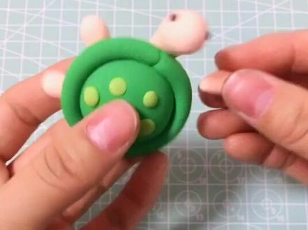 用粘土做一只超可爱的小乌龟,寒假在家做起来吧!@抖音小助手