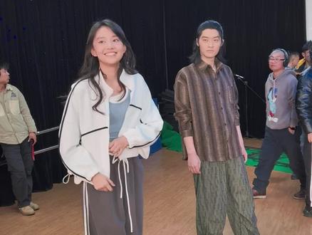 你们要的舞蹈老师@宋小睿 来啦😊
#我是陶胜男 @張劲松