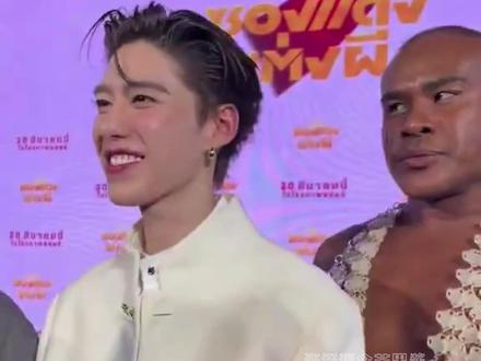 当我遇到比我还美的人,我就这样明目张胆的嫉妒#ppkrit林祎凯 #搞笑 #泰国 #林祎凯pp#万万没想到