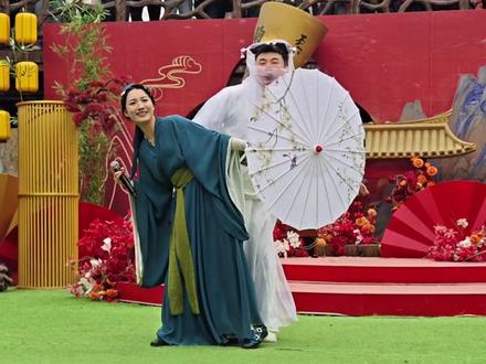 浪的职先生万岁山《新白娘子传奇》首秀#万岁山沉浸式互动体验封神 #浪的职先生 #浪的职先生万岁山首秀 #万岁山武侠城 #随拍