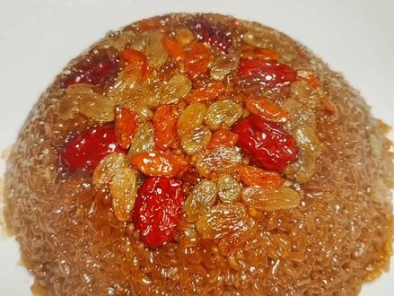 年夜饭可以为家人做一道红糖糯米饭,软糯香甜,好吃