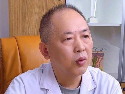 鼻孔里长这种痘千万不要硬挤 #痘痘能不能挤 #火疖子