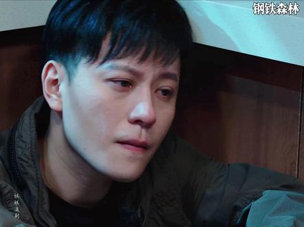 周瑾蒋诚爱人错过 曾经的蒋诚离幸福那么近 蒋诚发现现在的周瑾不再喜欢自己了 两人再也回不到过去了 开始崩溃! #钢铁森林大结局看泪目#钢铁森林#好剧推荐 @抖音热点