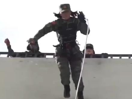 #又美又飒 #女武警#军人风采#超燃