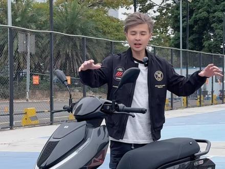 ZEEHO AE4 SE+新车解读,升级电机、卡钳,强化车架 #AE4 #AE4SE#电摩 #电动车