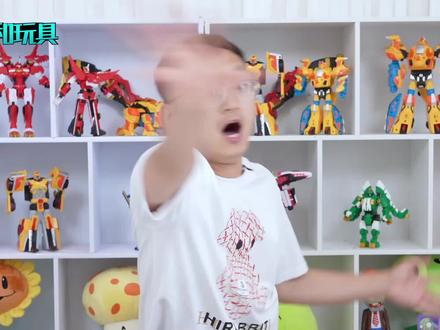 百变校巴变形变脸玩具开箱 船长歌德和机长歌德