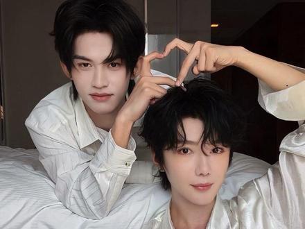 我把咖啡弄洒了~普普太会撒娇了,我自愧不如!#郝熠然 #云旗 #直播录屏