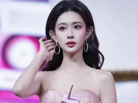 回看才发现孟子义大眼之夜顺走四盒饼干 #老铁娱乐观察 #孟子义