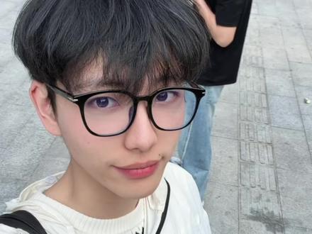 远方的小暖男,在广州还惦记着妈妈 简单问候,满满爱意,#vlog日常 #马维健#被儿子惦记的幸福#温暖治愈#暖心儿子@马维健