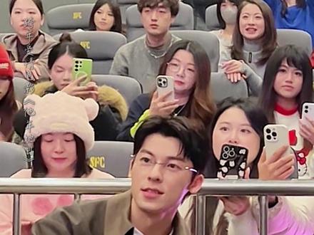 #许光汉 可以约你在12月31日一起看电影《他年她日》吗,最爱的人只有你 #跨年 #仪式感