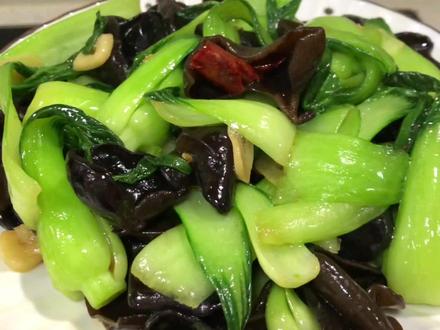 小油菜搭配木耳这样炒一炒,清脆爽口又好吃,做法简单快速 #家庭小炒 #家常菜 #快手菜