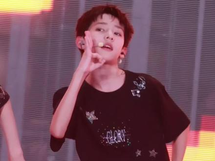 我宝也能很酷😎#佟弋 #大奇