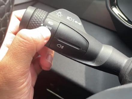 关于领克汽车大灯开关的使用方式介绍