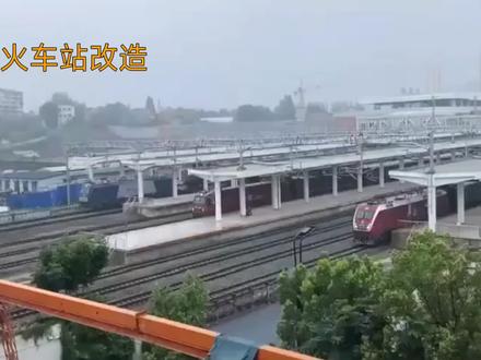 南阳火车站:被线路耽误的枢纽,列车进站要调头,一趟耗近一小时,明明是焦柳与宁西双线交汇的交通枢纽,却被称为河南最尴尬的火车站#南阳#火车站#南阳火车站#铁路#交通