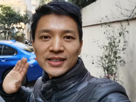 废旧电风扇卖掉不值钱,教你一招变废为宝,稍加改造秒变打磨神器