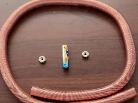 电磁动力小火车#趣味实验 #上热搜 #物理实验