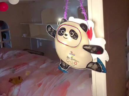 #冰墩墩图片 #手工灯笼 超级简单的手工灯笼~可以带着孩子一起做哦