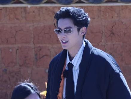 中午又可以看到宝啦! #王鹤棣#宇宙闪烁请注意 #路透